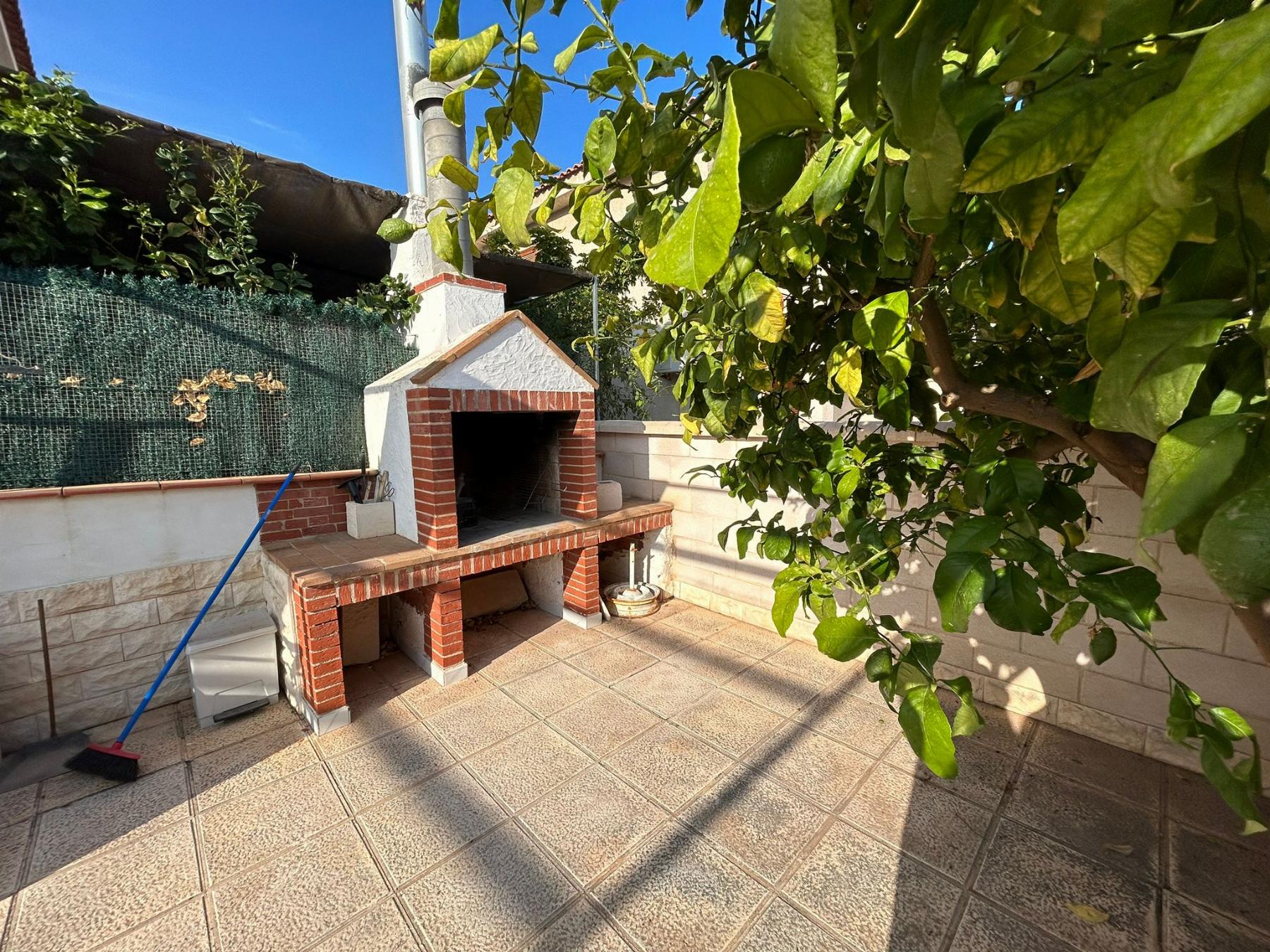 For sale of flat in Águilas