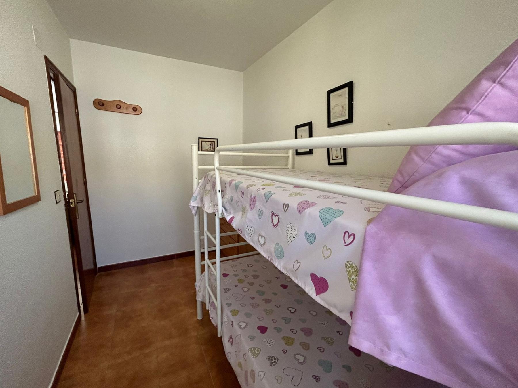 For sale of flat in Águilas