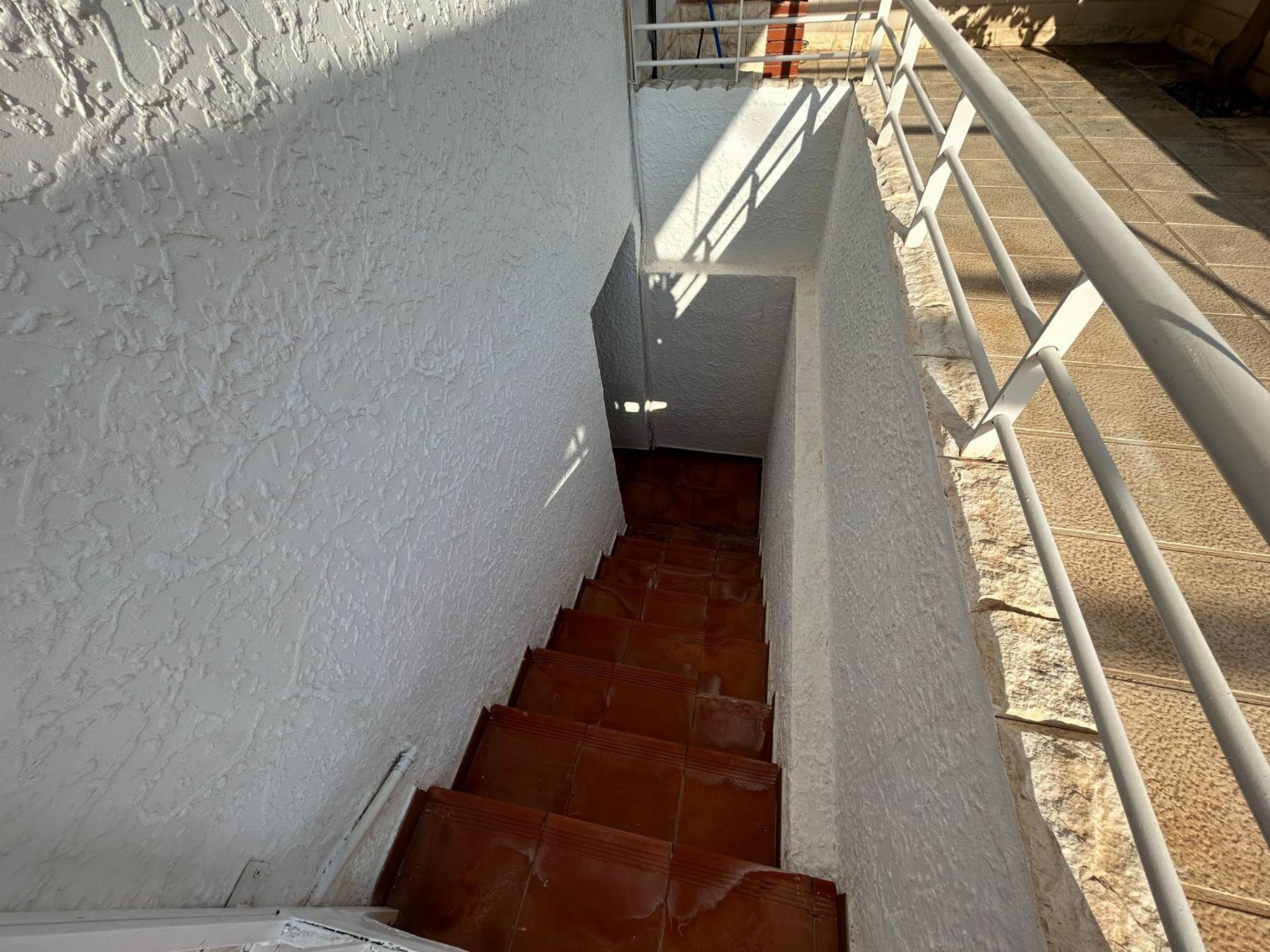 For sale of flat in Águilas