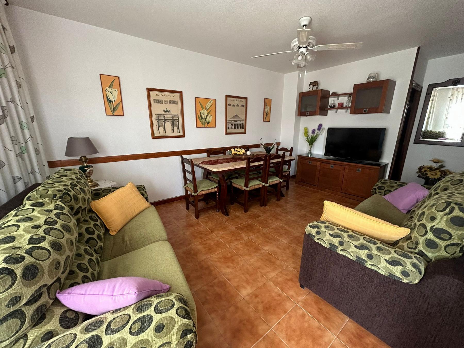 For sale of flat in Águilas