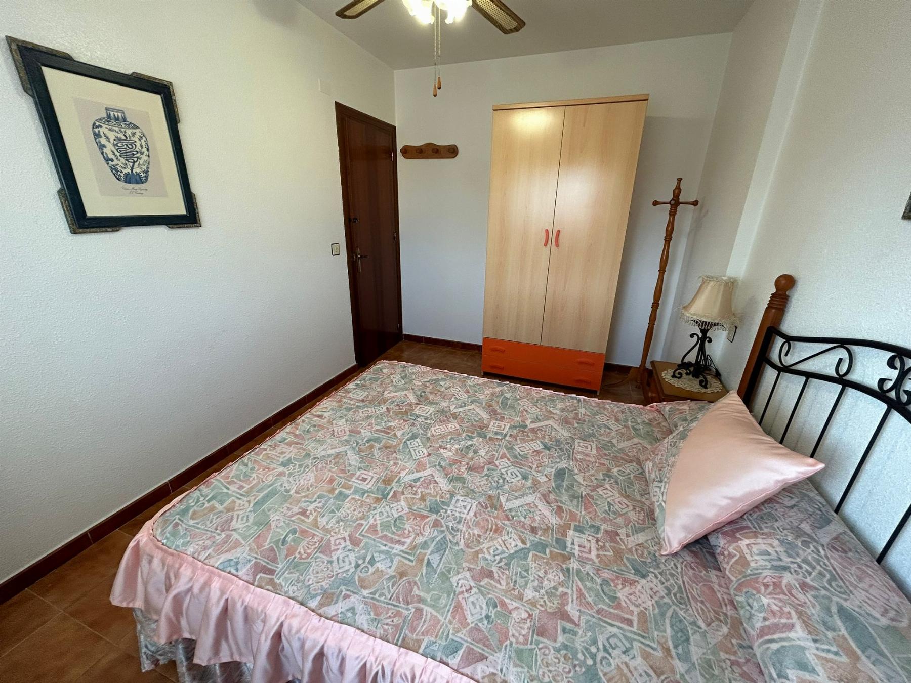 For sale of flat in Águilas