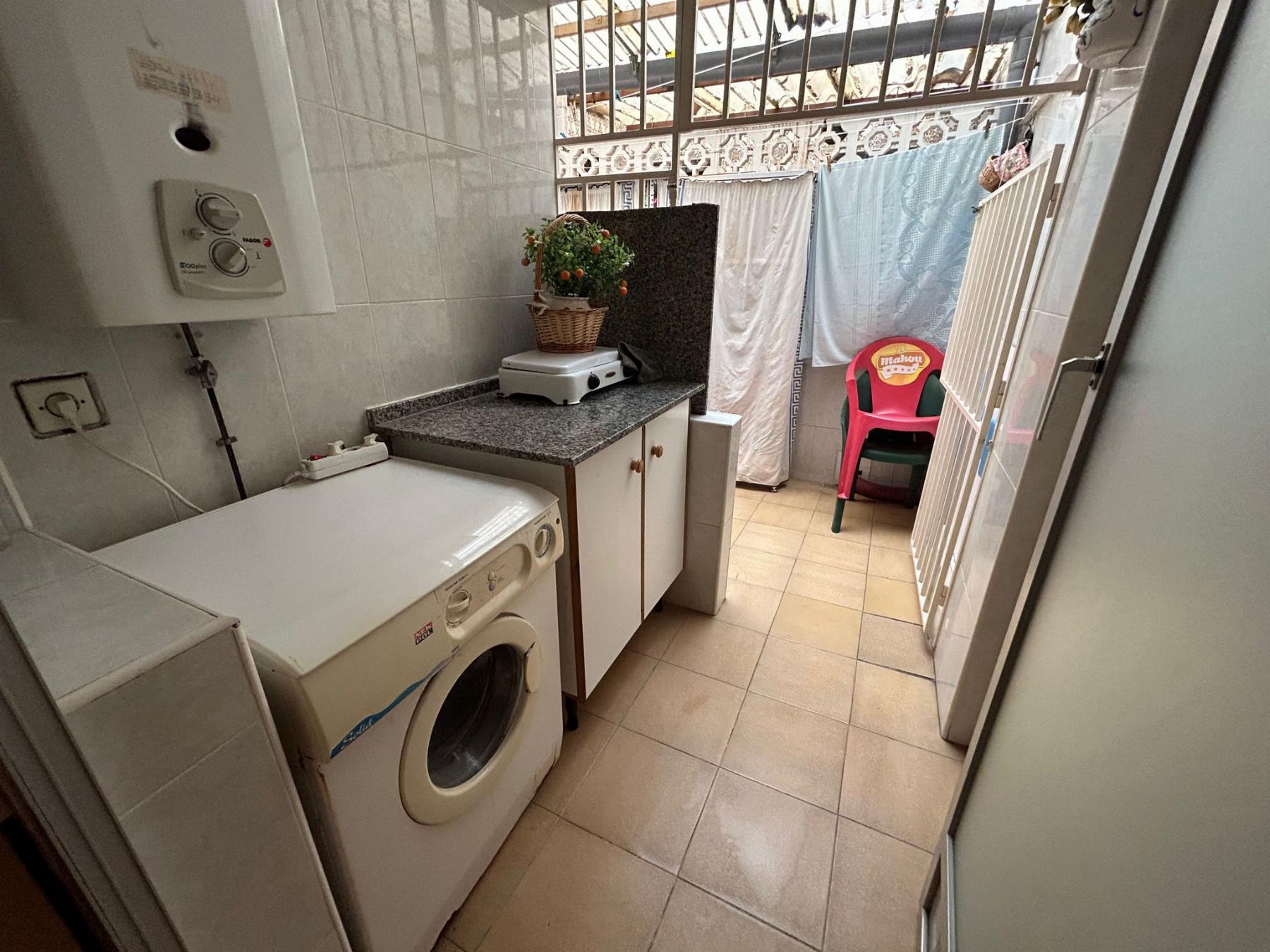 For sale of flat in Águilas