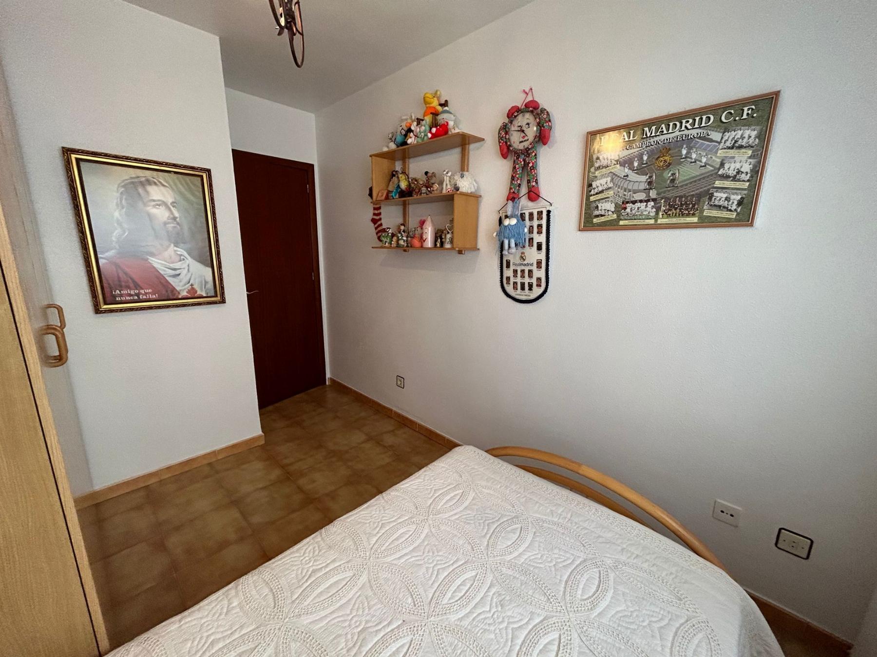 For sale of flat in Águilas