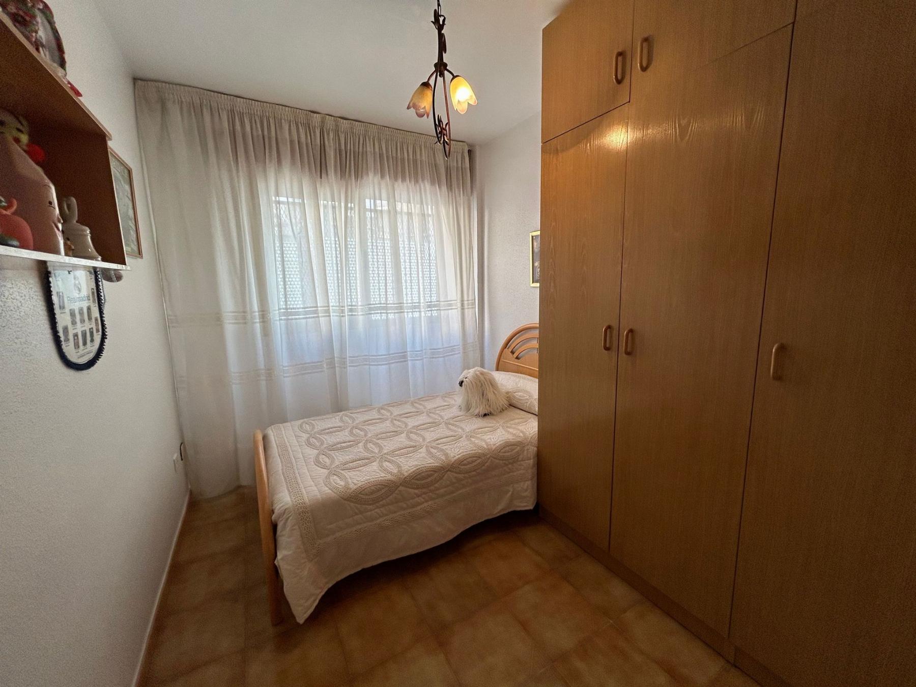 For sale of flat in Águilas