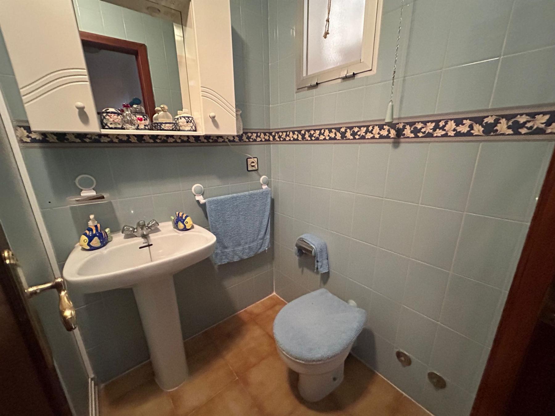 For sale of flat in Águilas