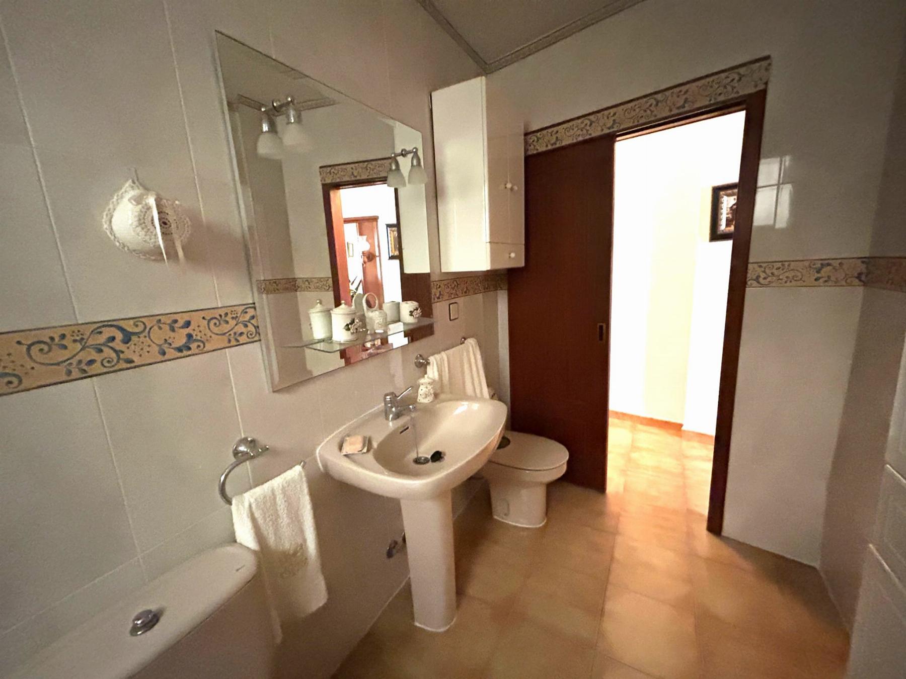 For sale of flat in Águilas