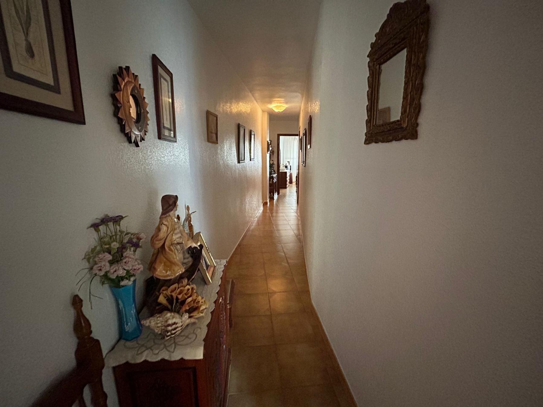 For sale of flat in Águilas