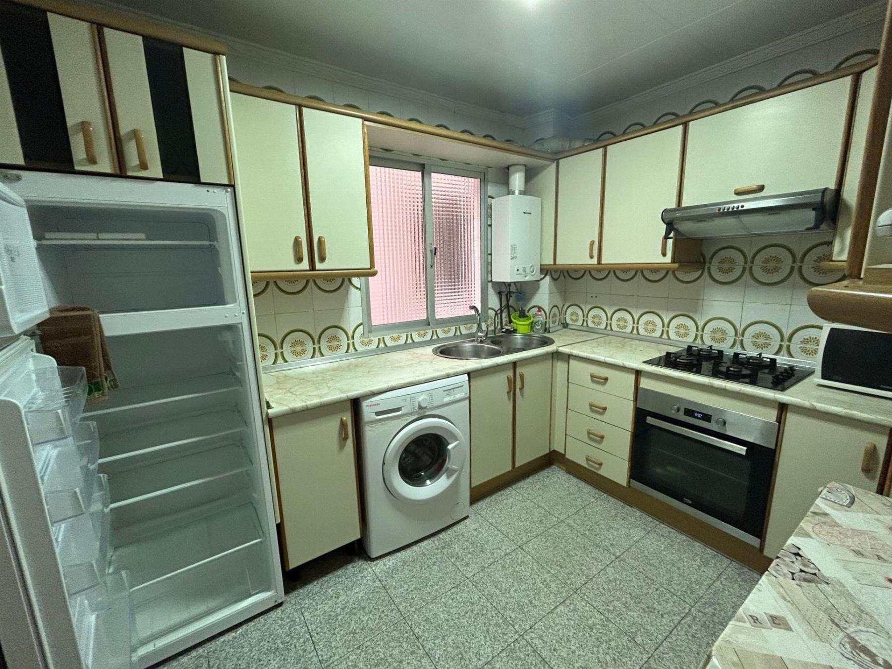 For sale of flat in Águilas