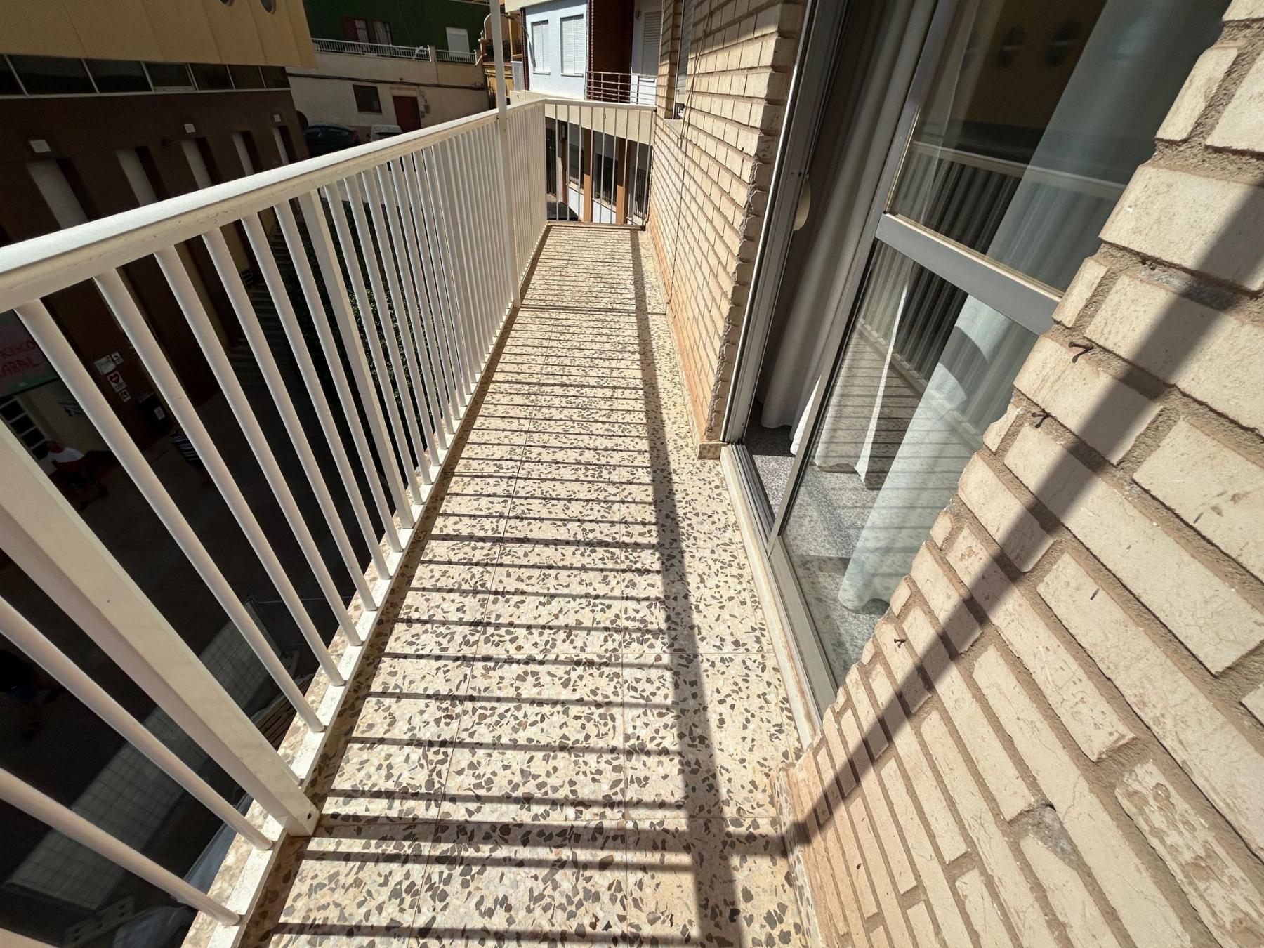 For sale of flat in Águilas