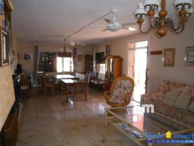 Venta de chalet en Orihuela Costa