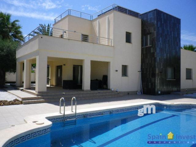 Venta de chalet en Orihuela Costa