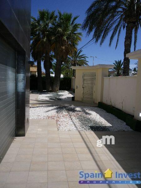 Venta de chalet en Orihuela Costa