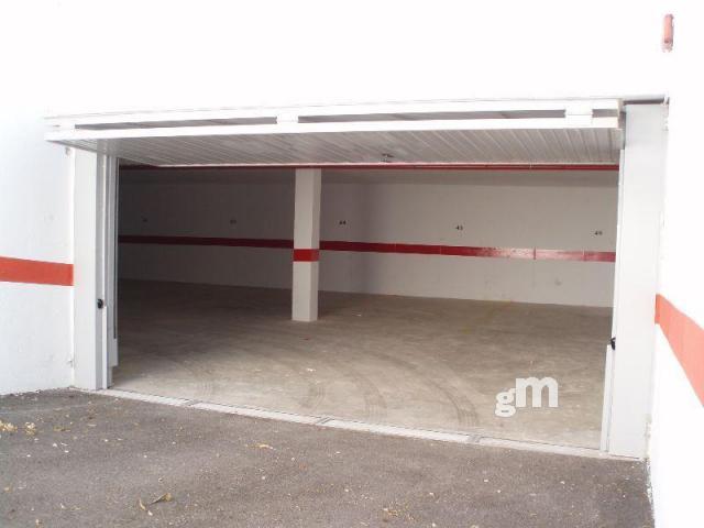 For rent of garage in Orihuela Costa