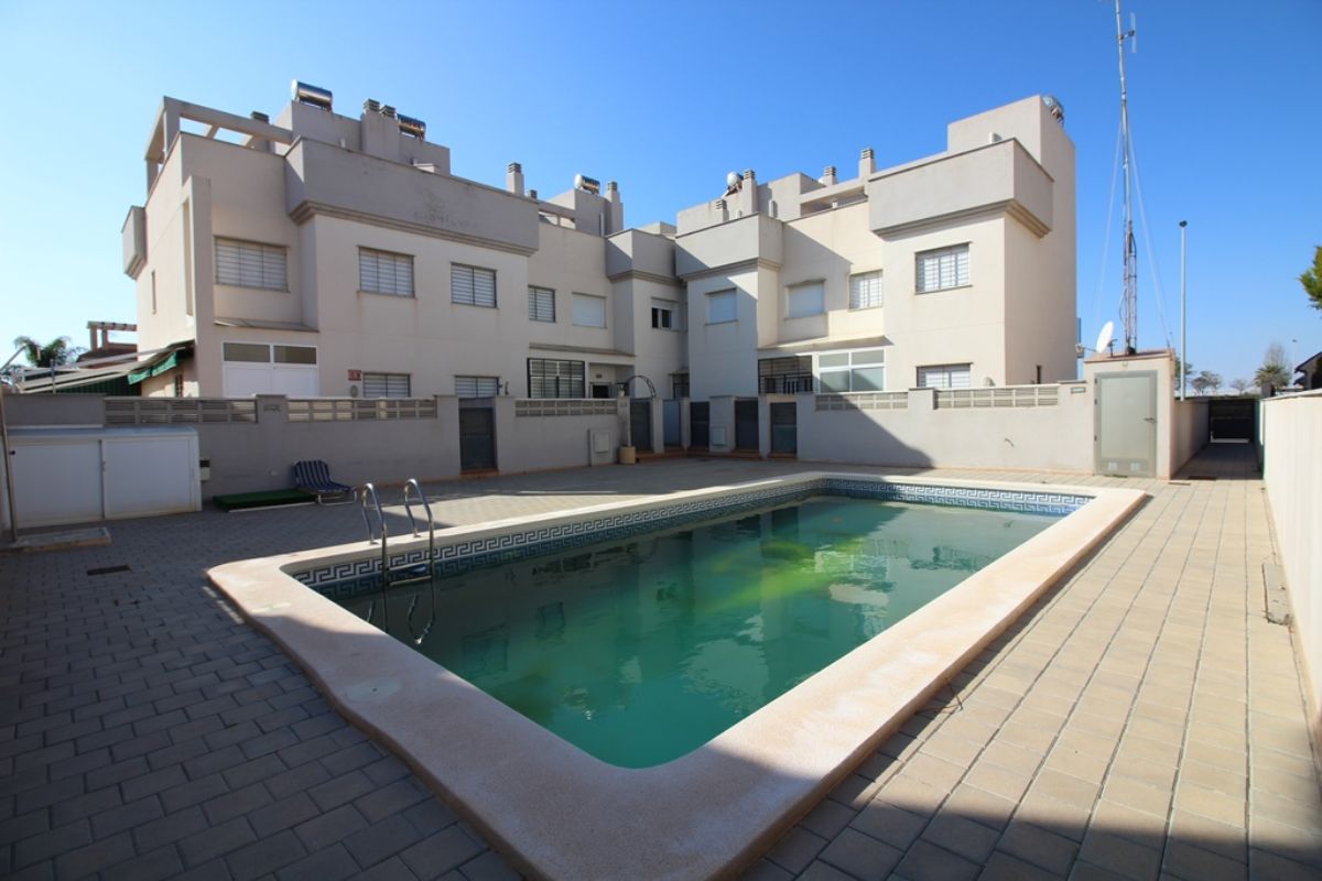 For sale of duplex in Pilar de la Horadada