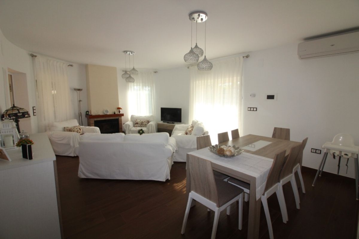 Venta de chalet en Orihuela Costa