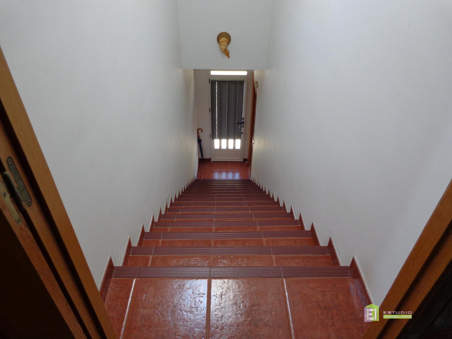For sale of house in La Font de la Figuera