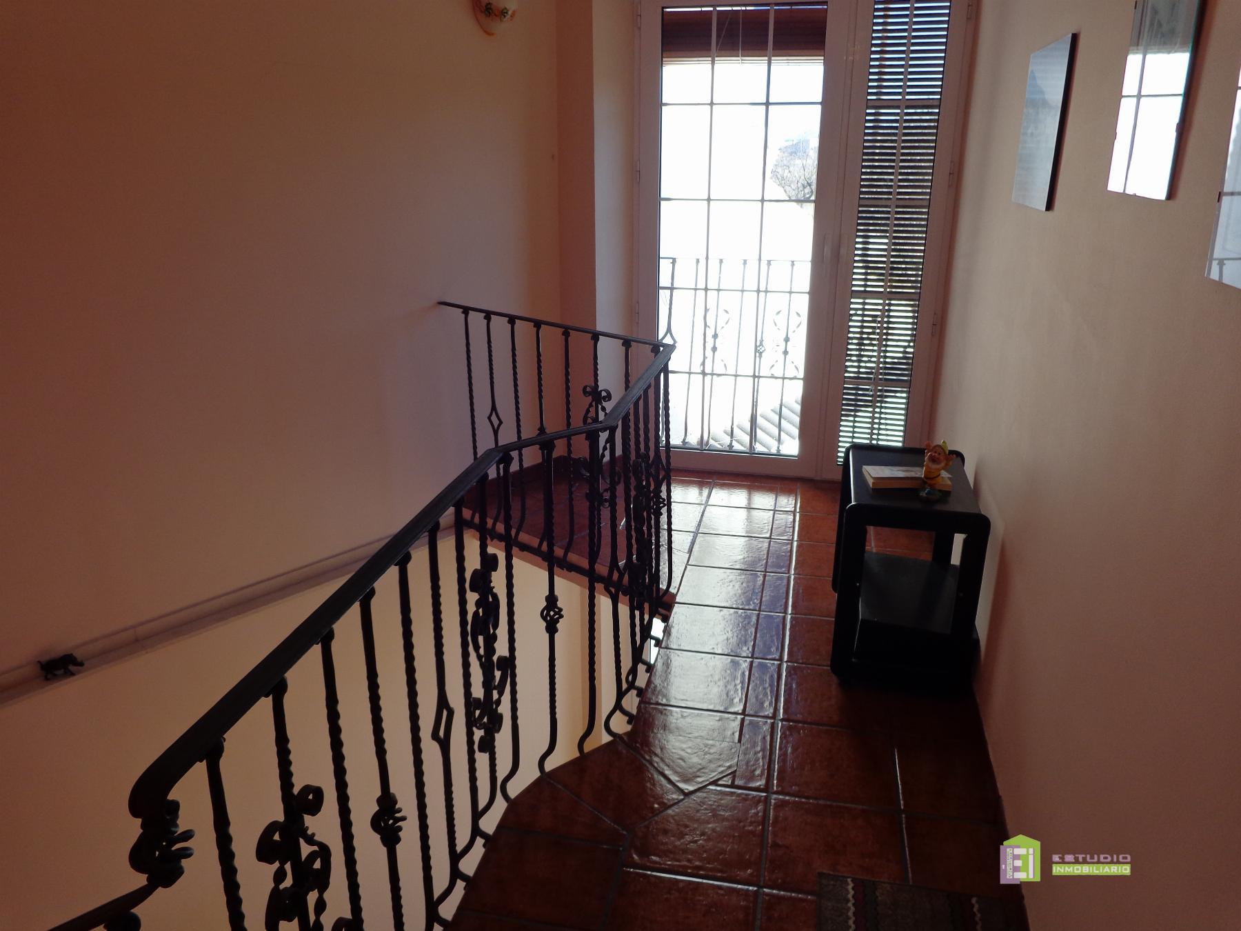 For sale of house in La Font de la Figuera