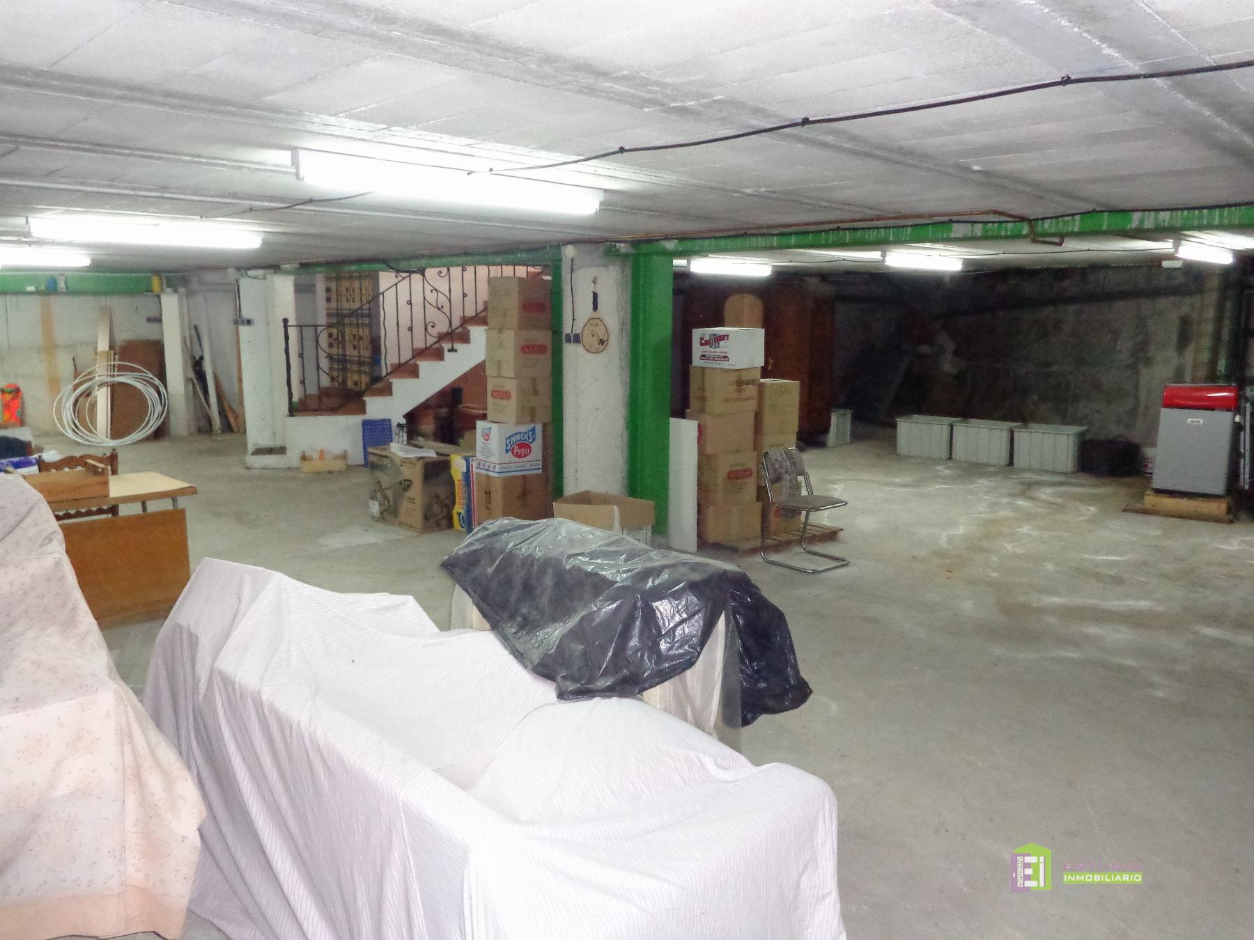 For sale of house in La Font de la Figuera