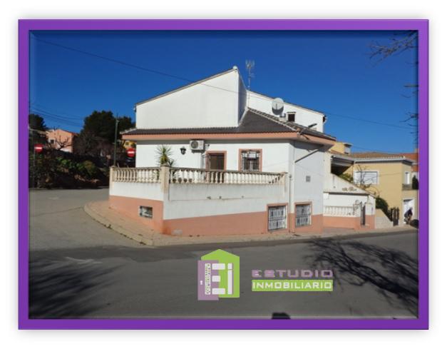 For sale of house in La Font de la Figuera