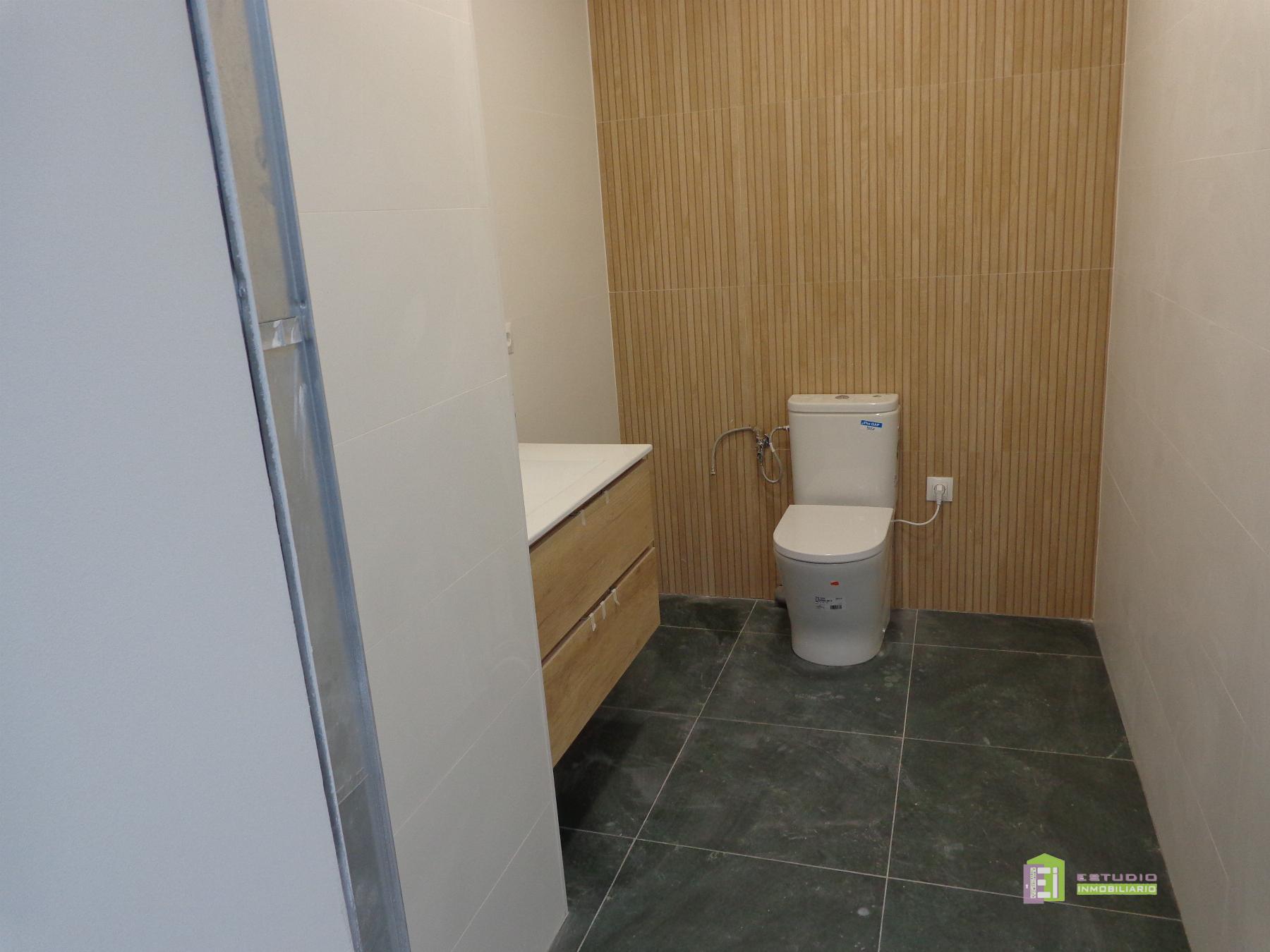 For sale of commercial in Alicante