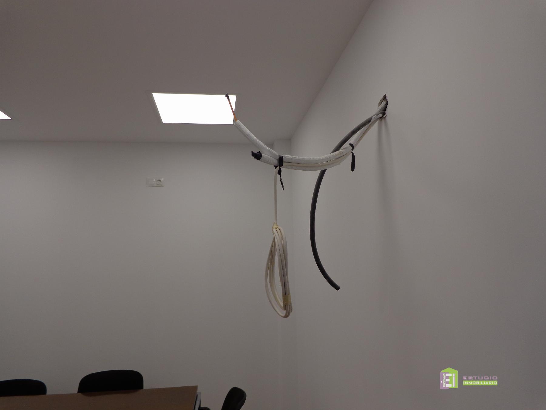 For sale of commercial in Alicante