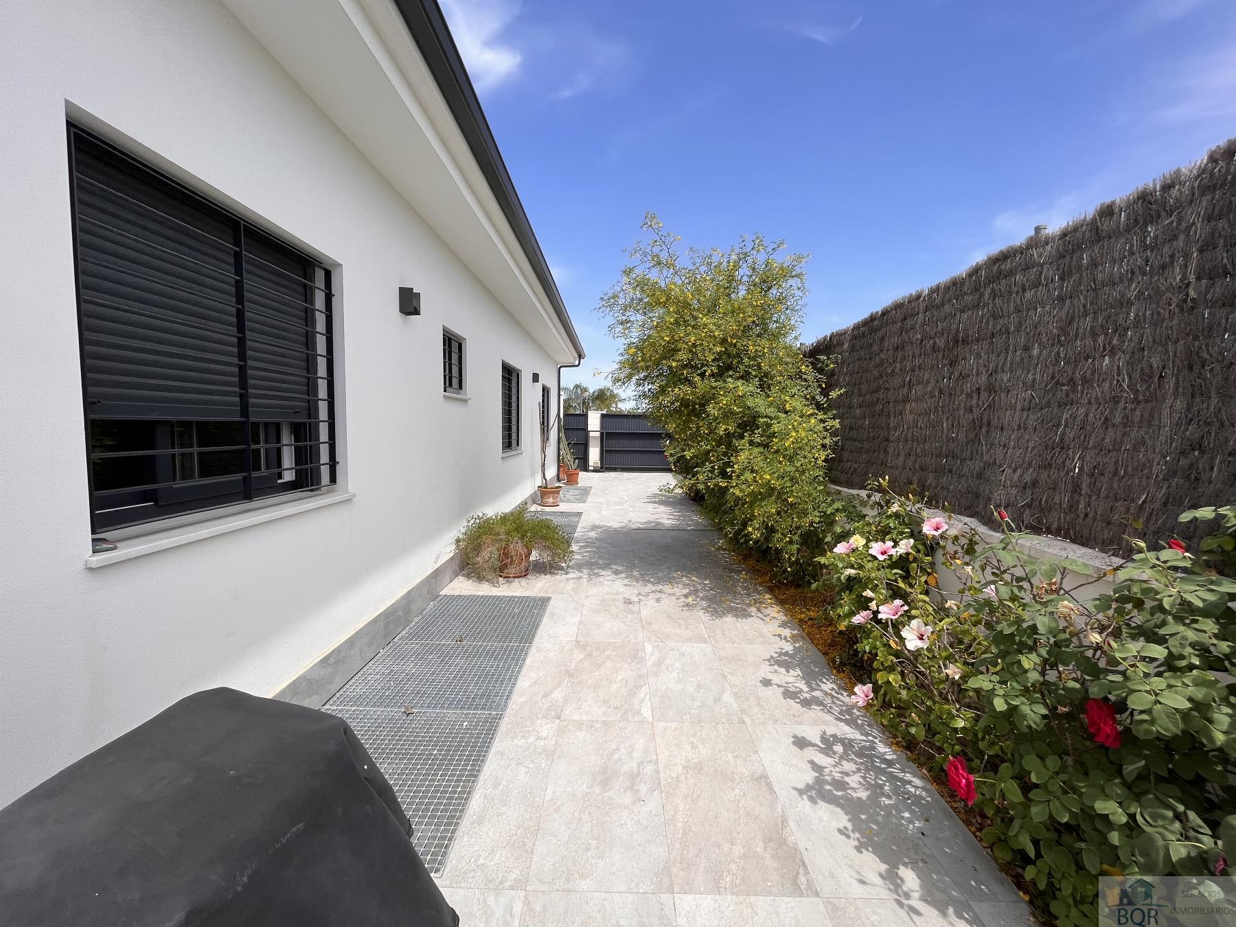 For sale of chalet in Jerez de la Frontera