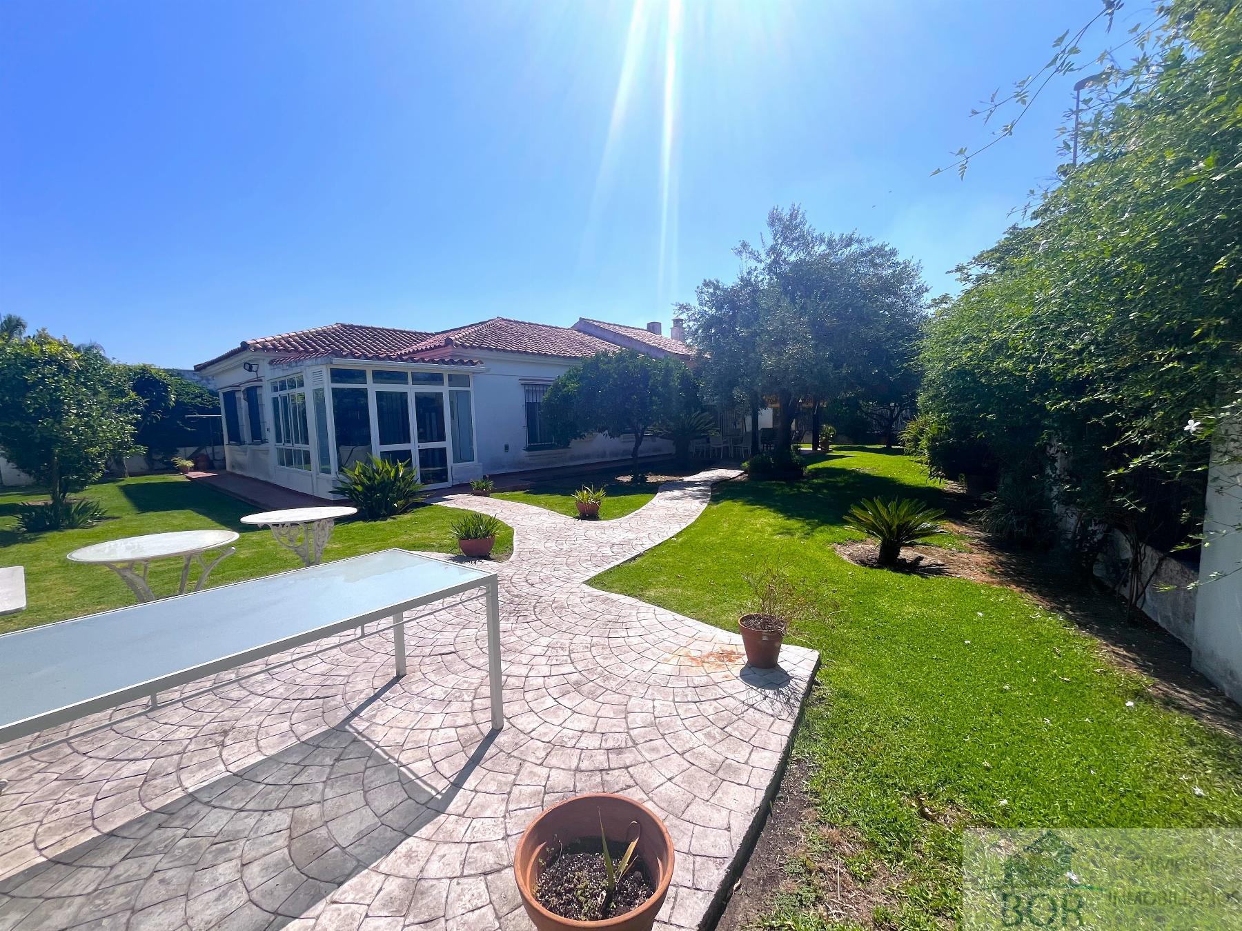 For sale of chalet in Jerez de la Frontera