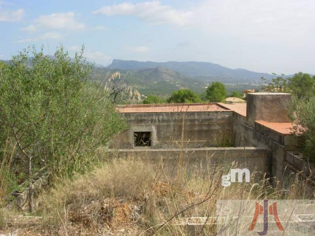 For sale of land in Esporles