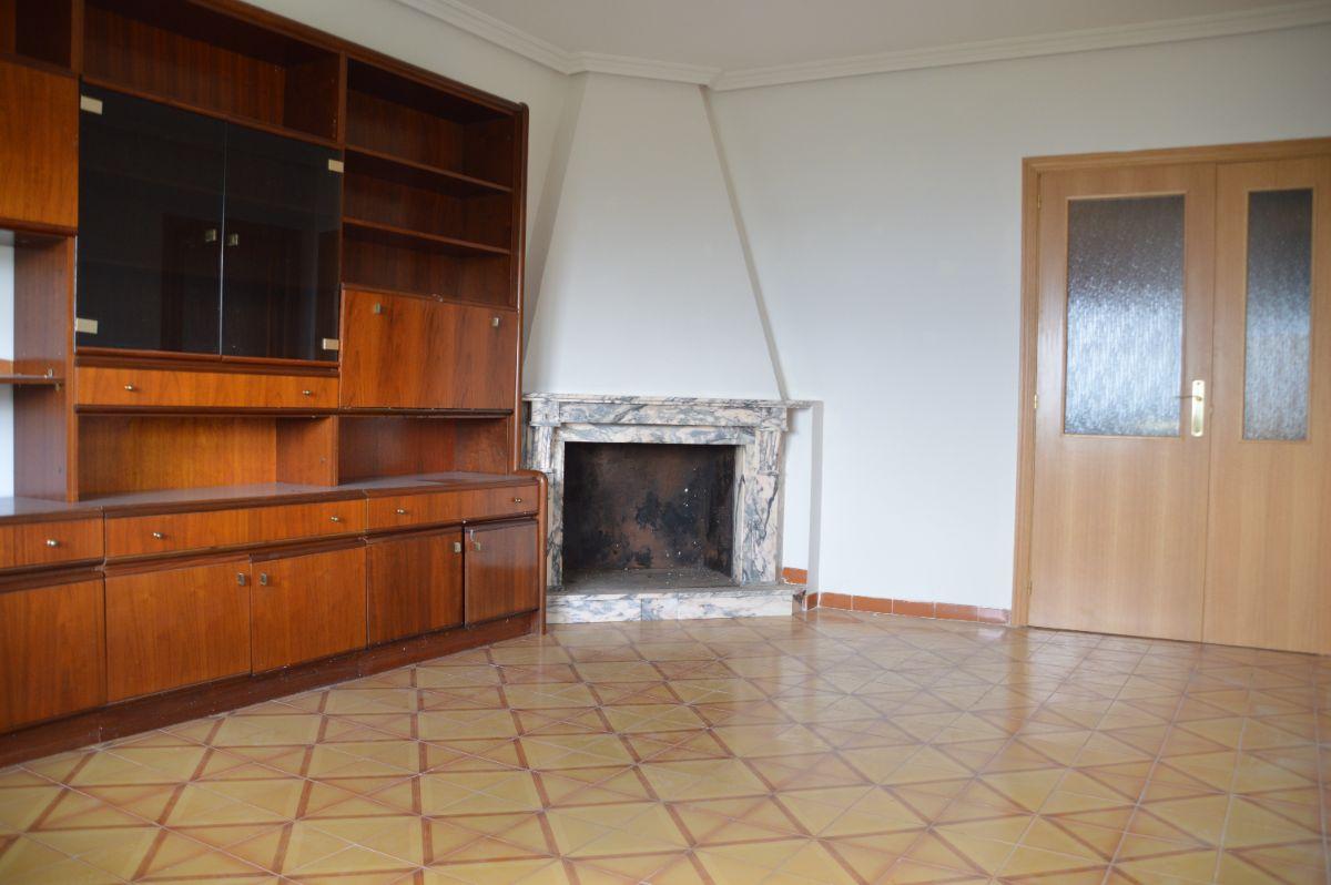 For sale of flat in Pedro Bernardo