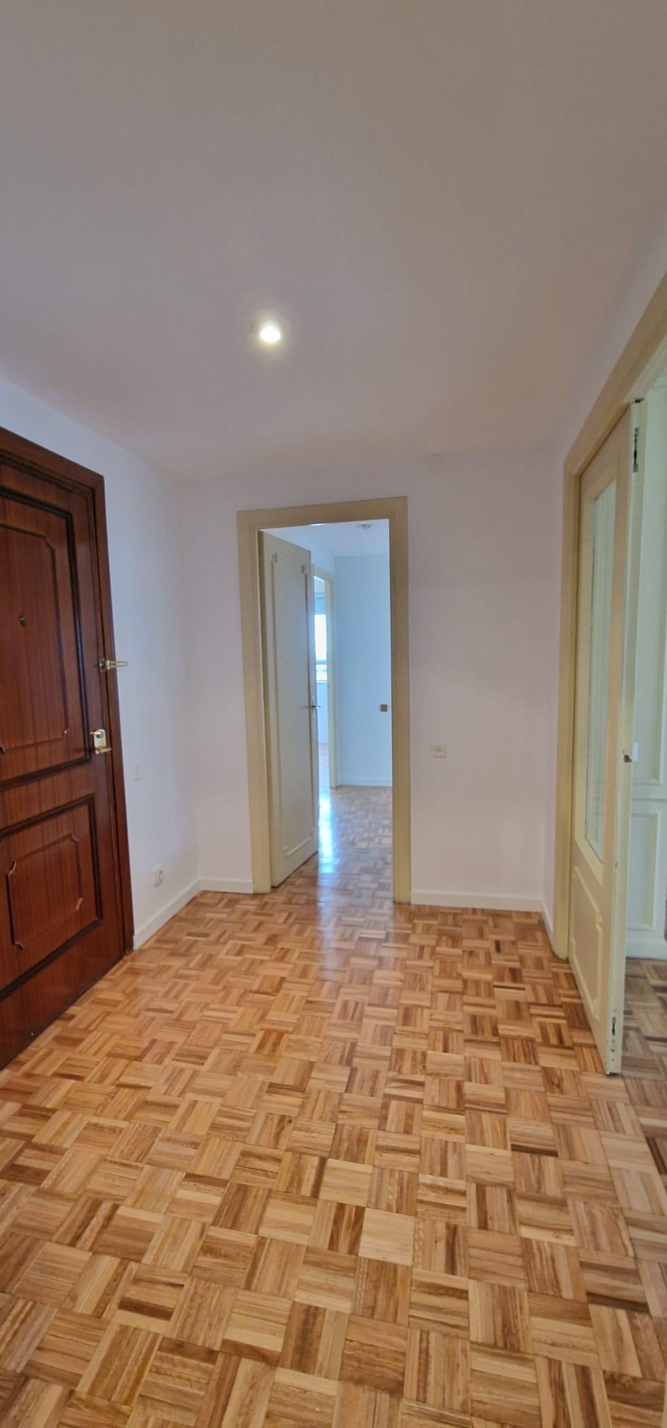 For sale of flat in Madrid