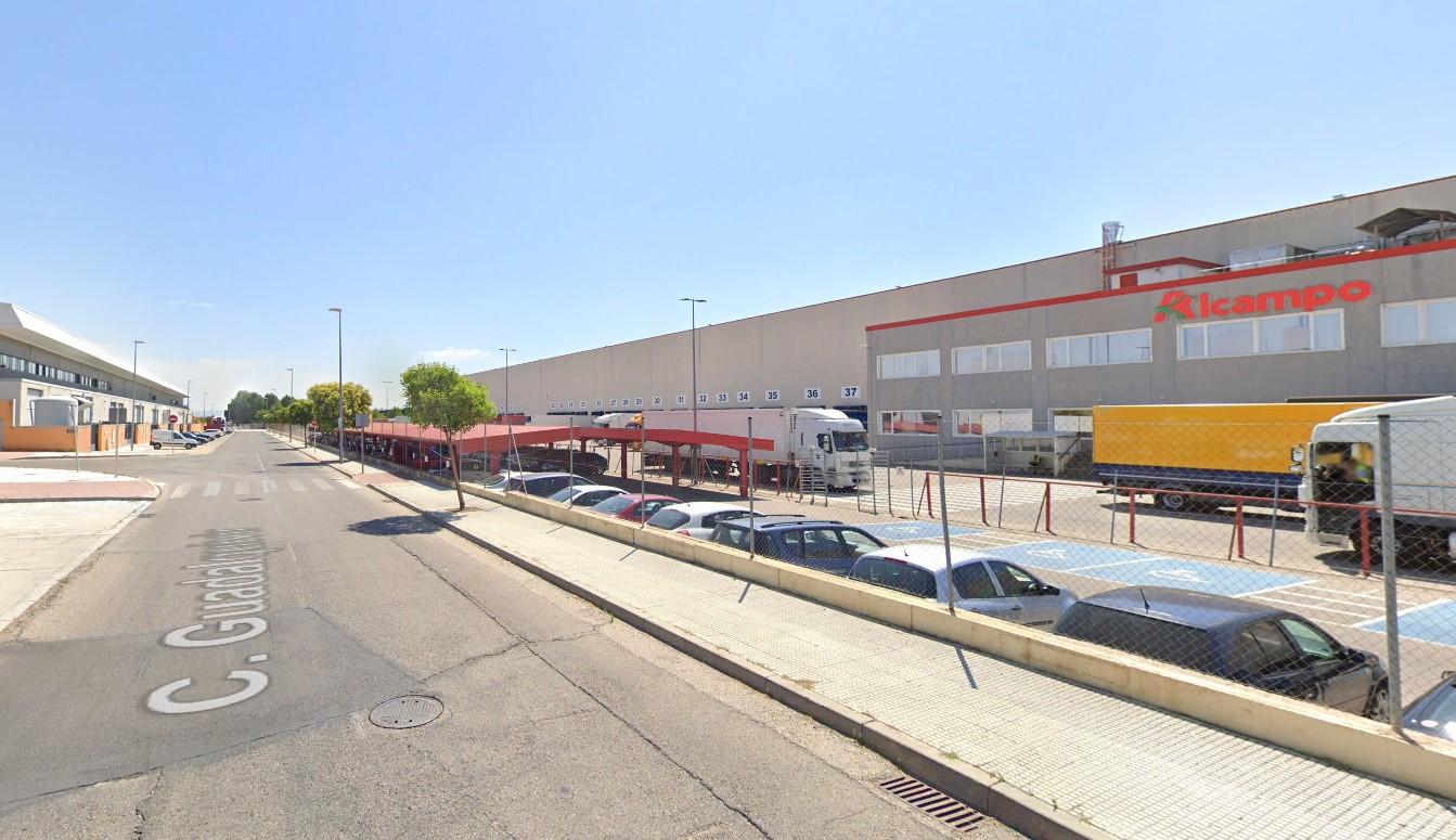 Venta de nave industrial en Camarma de Esteruelas