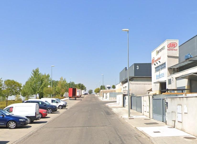 Venta de nave industrial en Camarma de Esteruelas