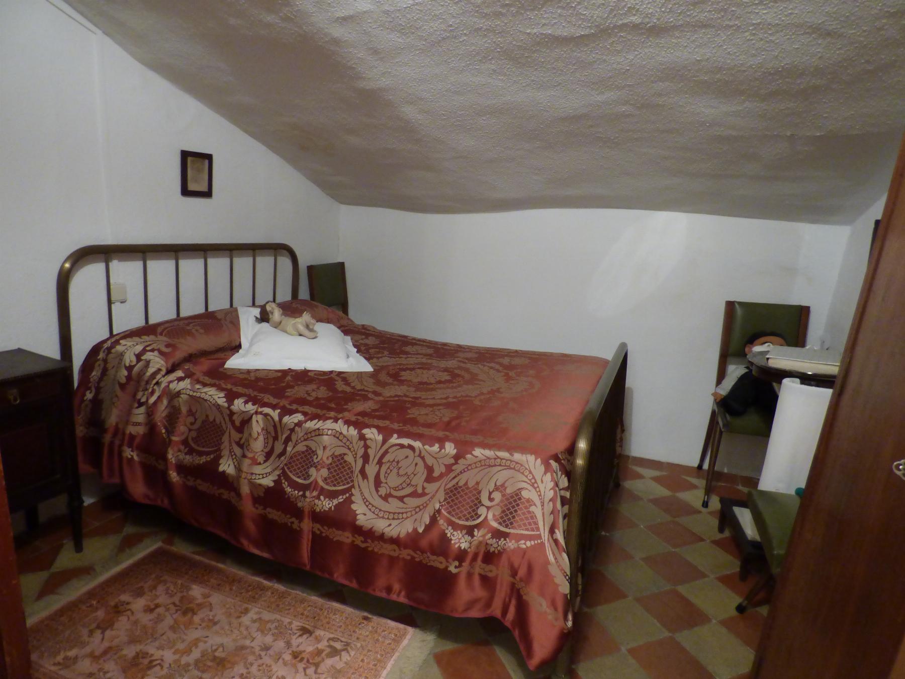 For sale of house in Fuencarral