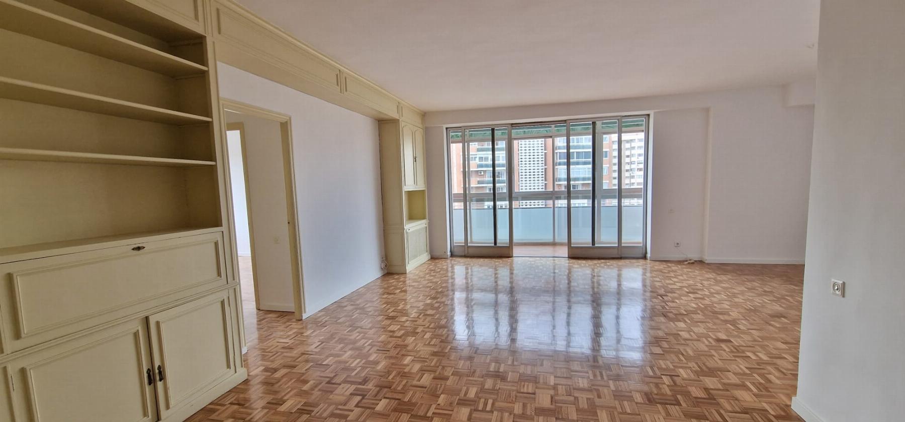 For sale of flat in Madrid