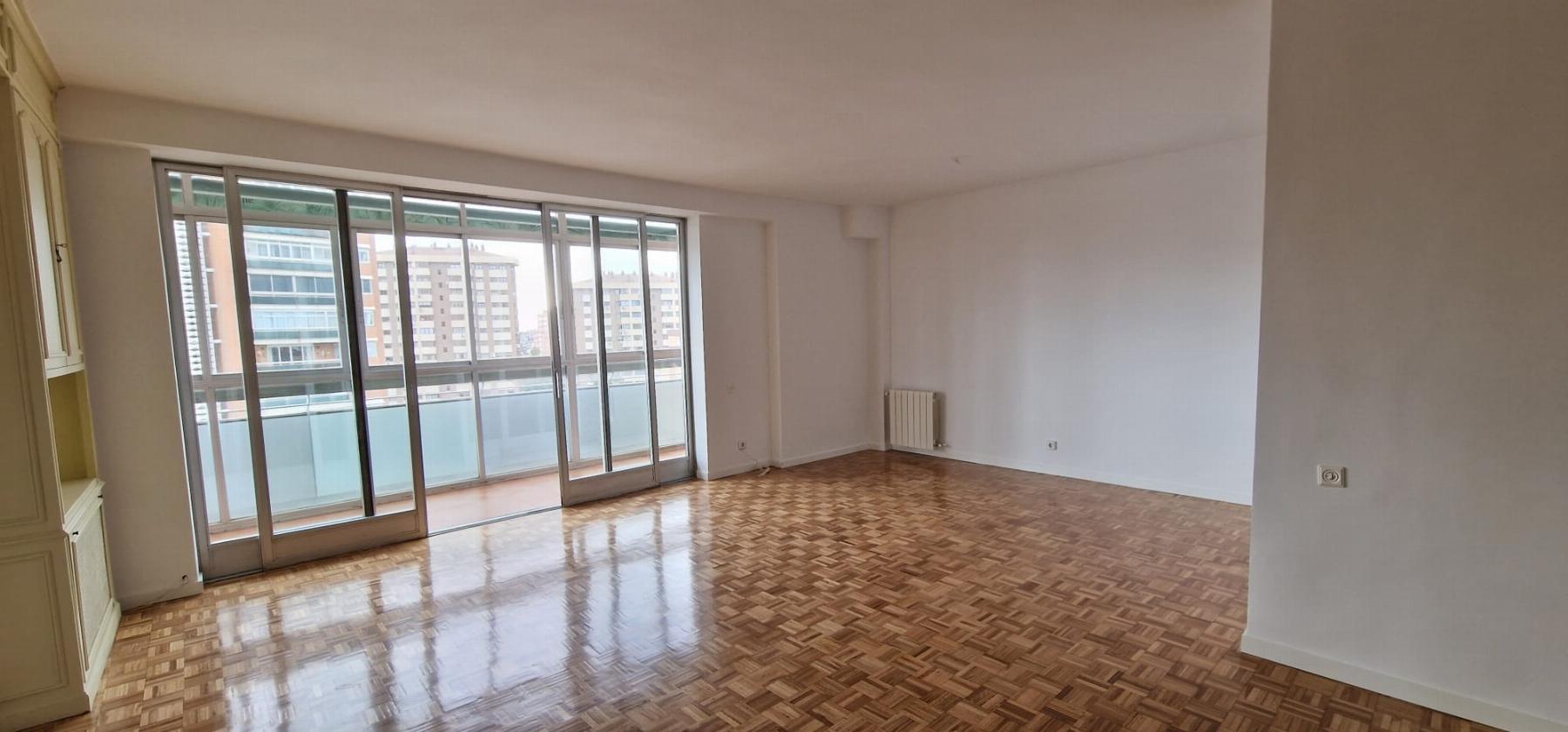 For sale of flat in Madrid