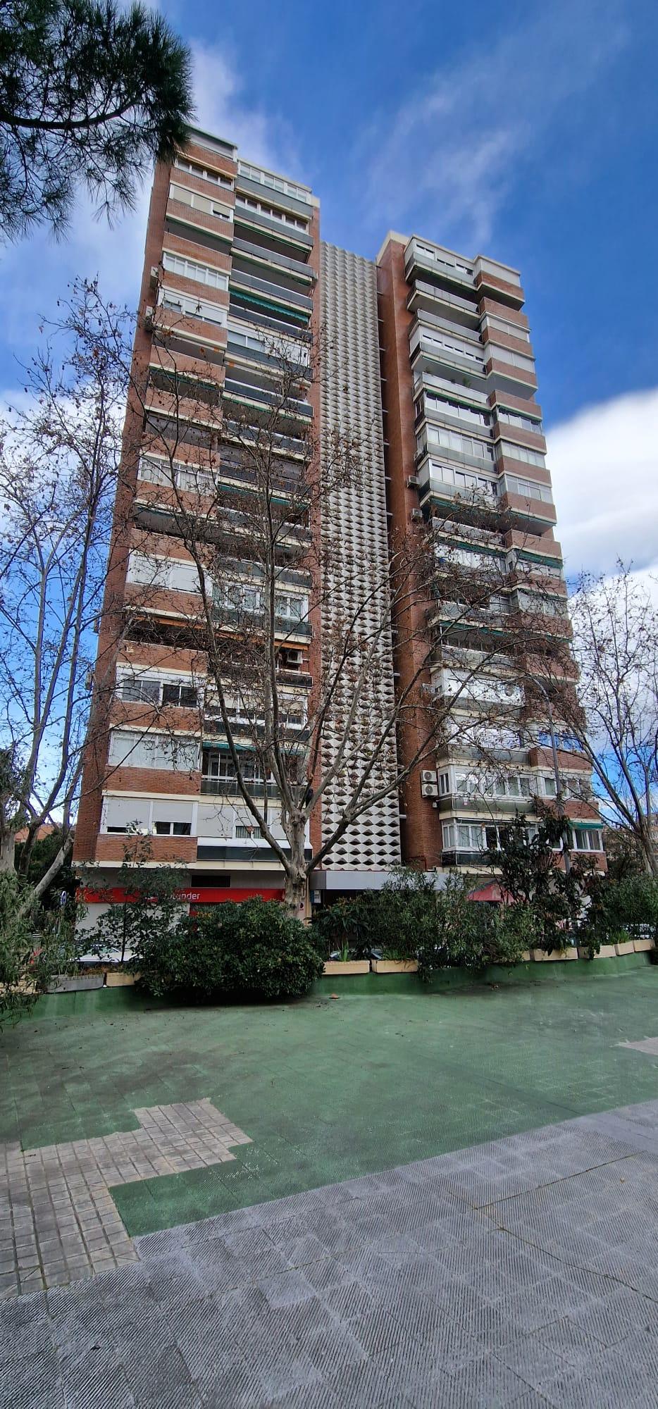 For sale of flat in Madrid