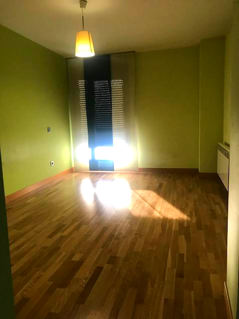 For sale of duplex in Paracuellos de Jarama