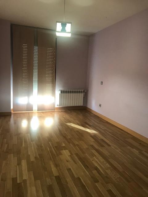For sale of duplex in Paracuellos de Jarama