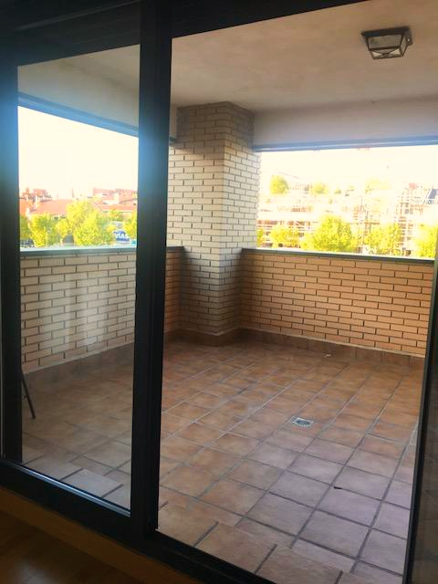 For sale of duplex in Paracuellos de Jarama