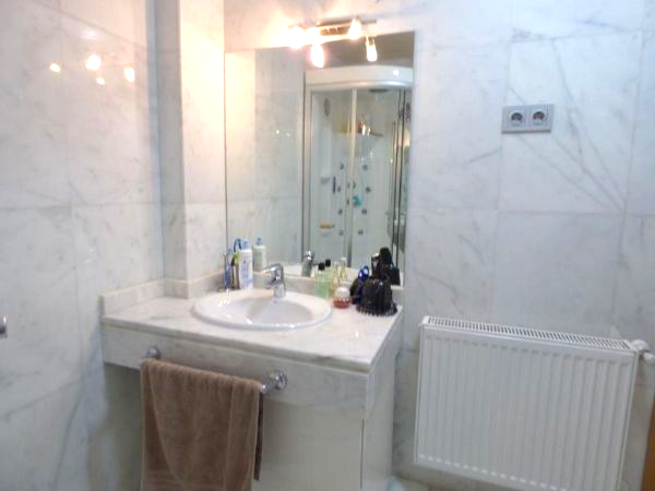 For sale of duplex in Paracuellos de Jarama