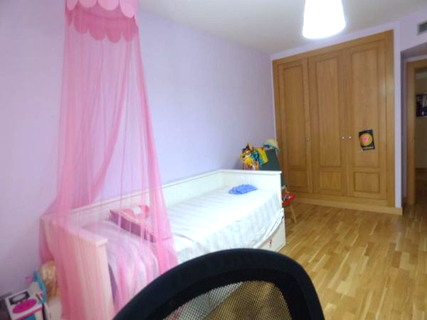 For sale of duplex in Paracuellos de Jarama
