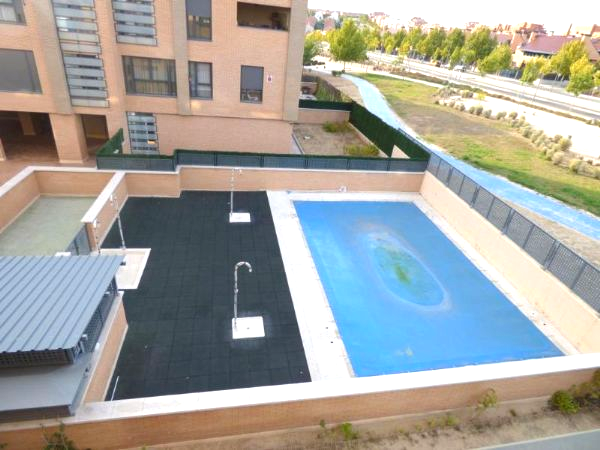 For sale of duplex in Paracuellos de Jarama