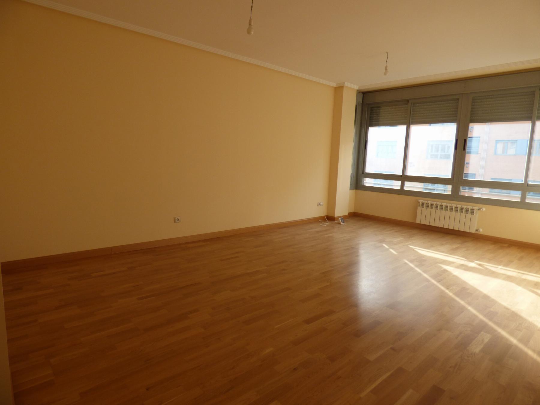 For sale of flat in San Sebastián de los Reyes