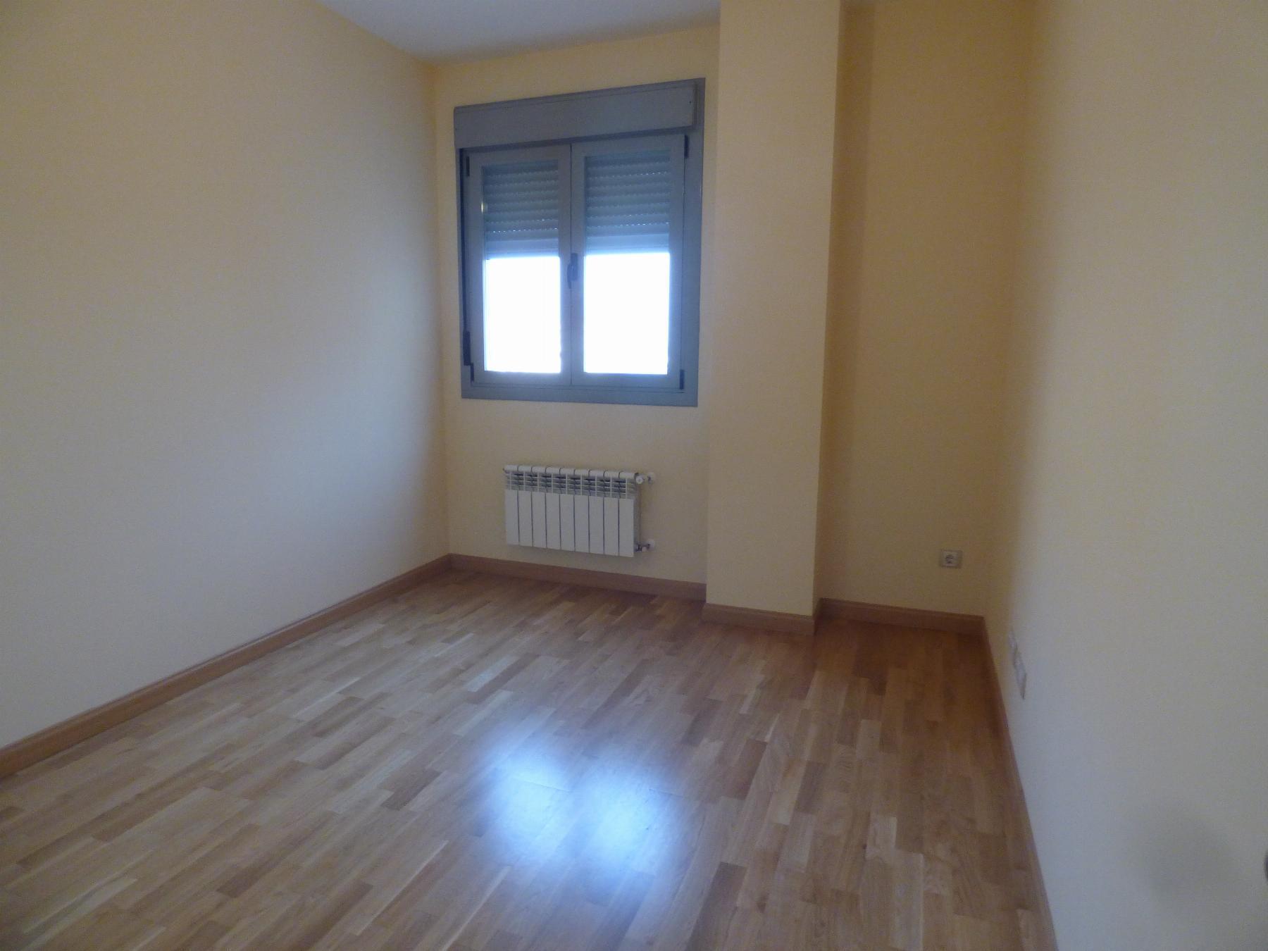For sale of flat in San Sebastián de los Reyes