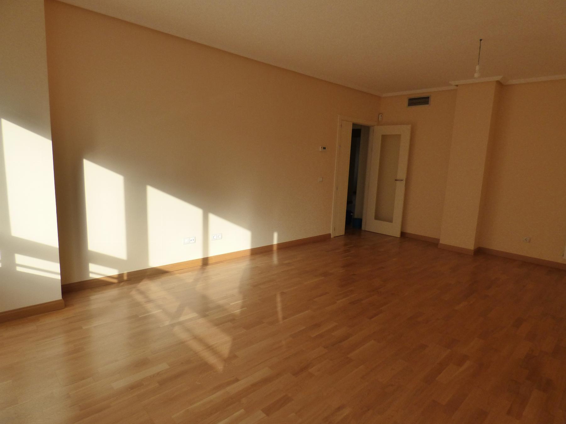 For sale of flat in San Sebastián de los Reyes