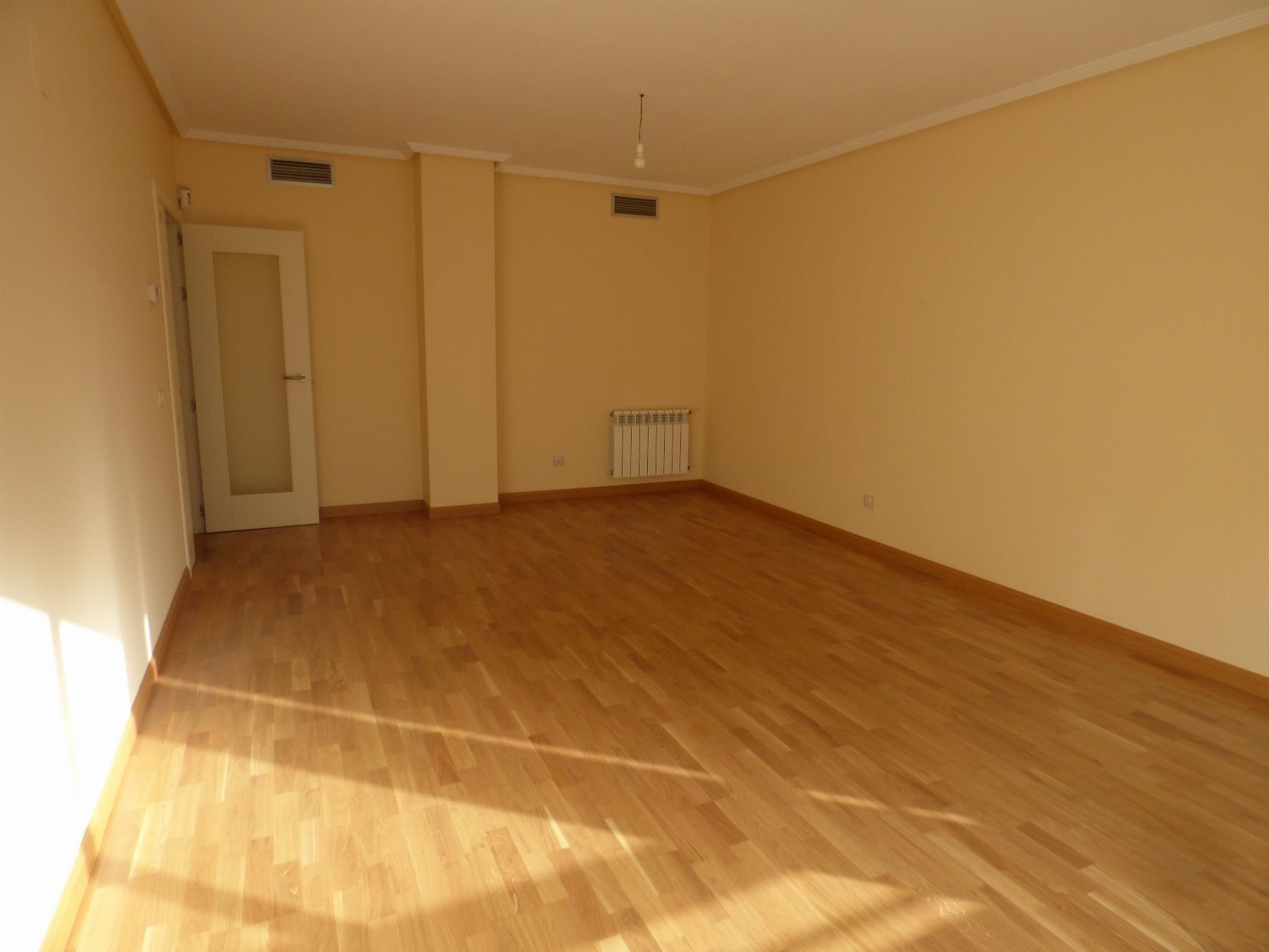 For sale of flat in San Sebastián de los Reyes