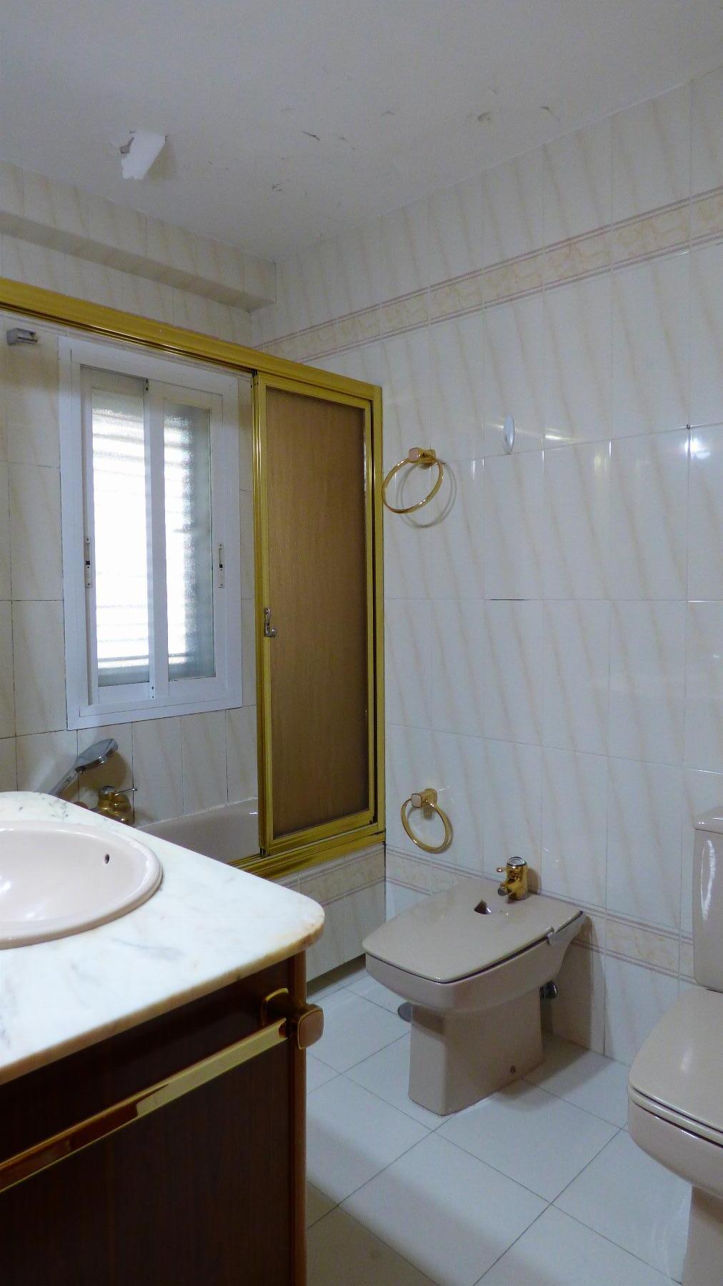 For sale of flat in San Sebastián de los Reyes