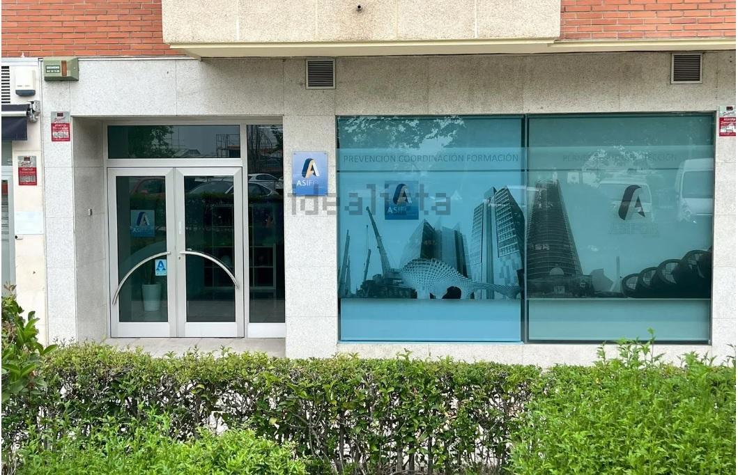 For sale of commercial in Alcobendas