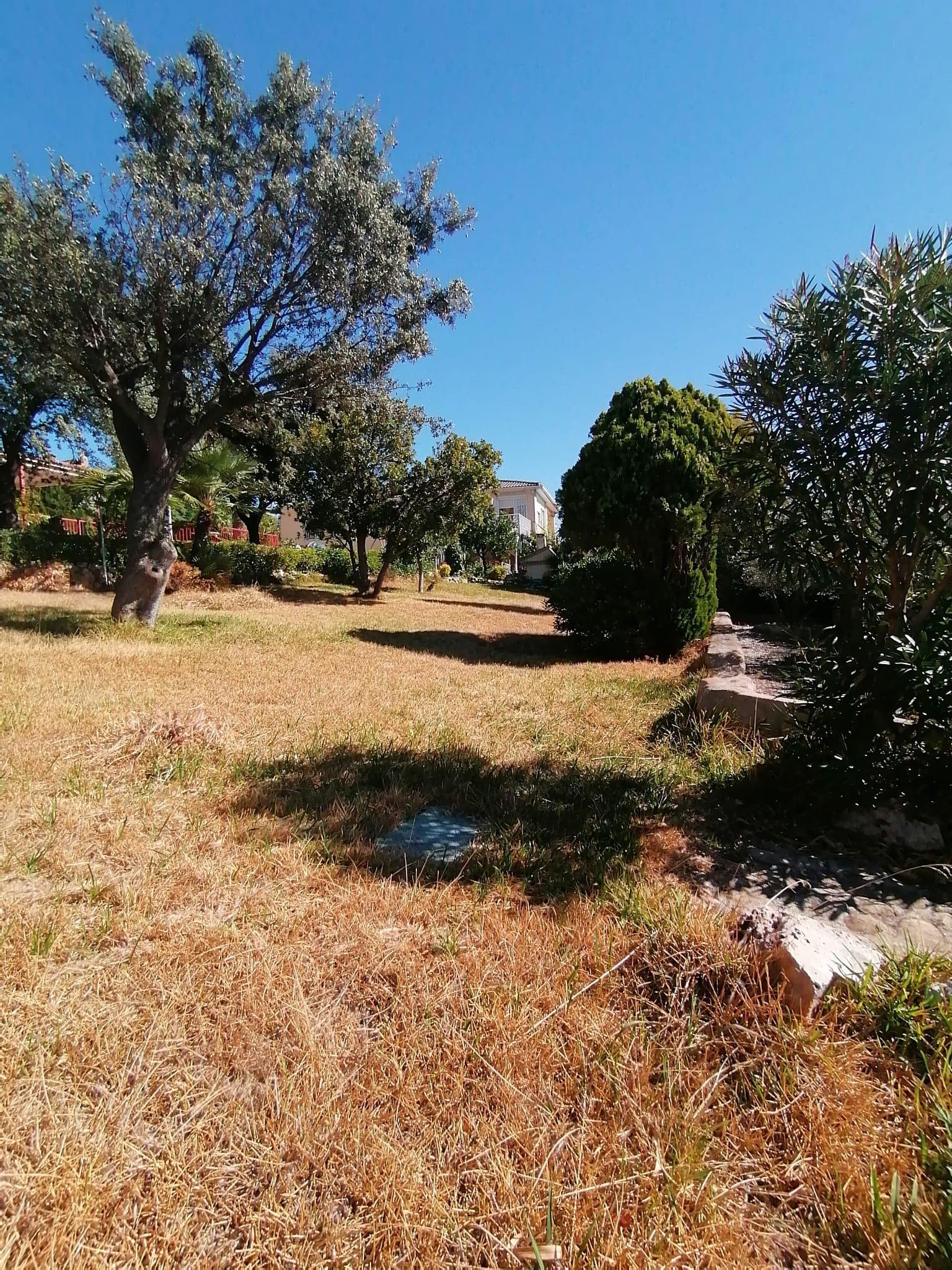 For sale of land in El Casar
