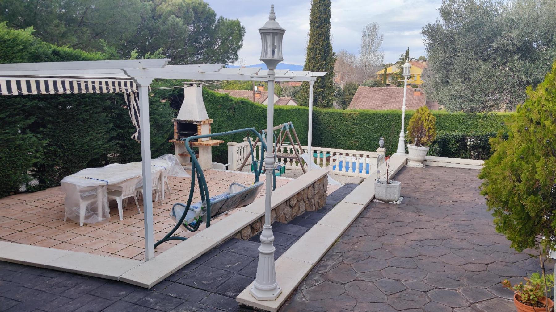 For sale of chalet in El Casar